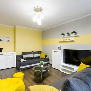 New Old Town - 54m2 - 6 Beds - New Bulding - Lift , Wrocław Polska